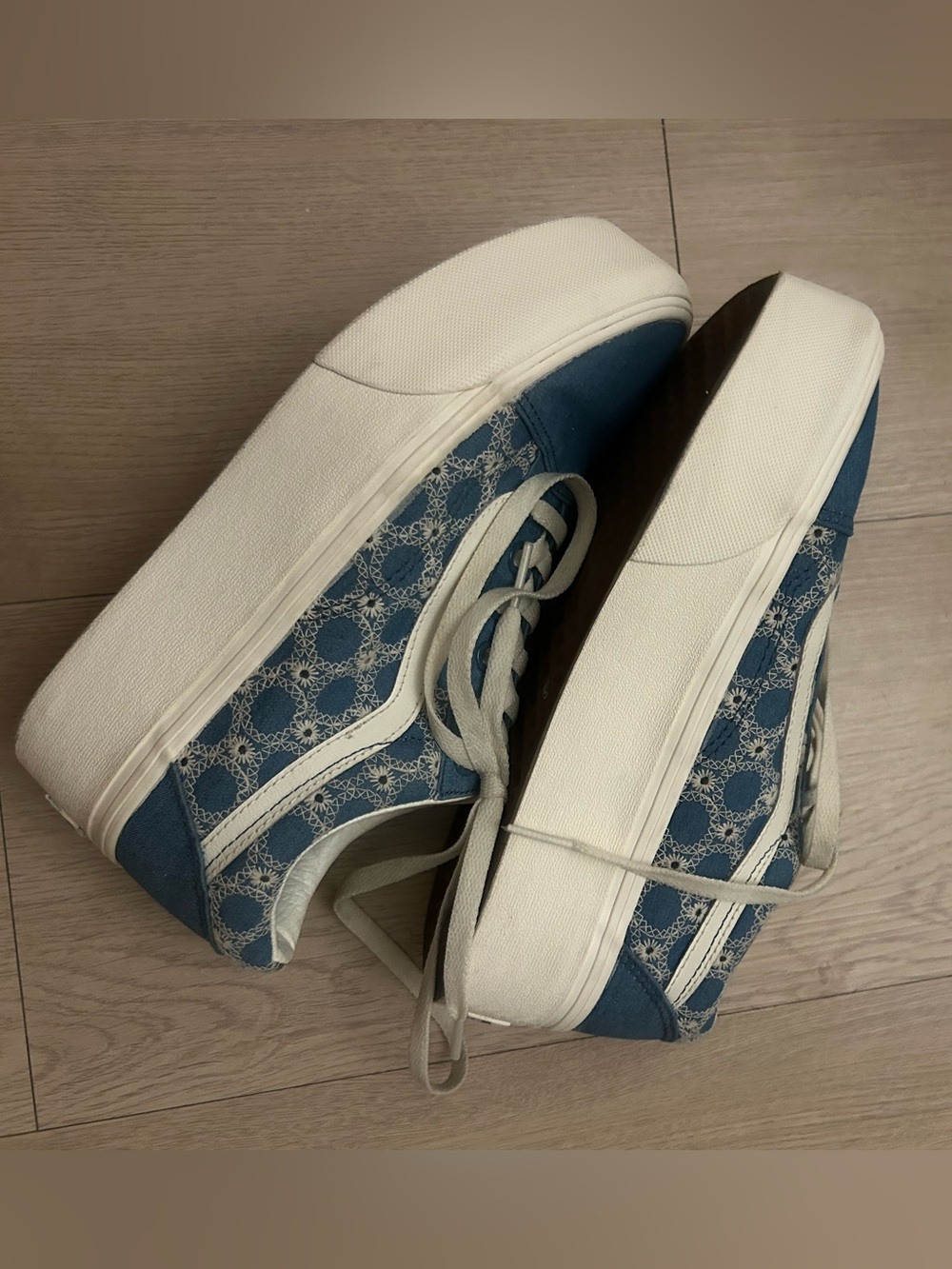 VANS Platform Lace-Up Women's Sneakers in Blue and White